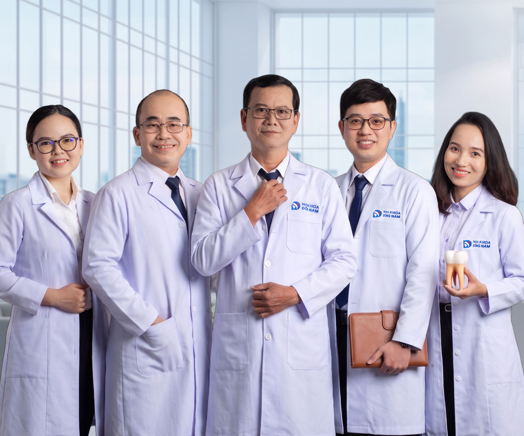Đội ngũ bác sĩ Nha khoa Đông Nam