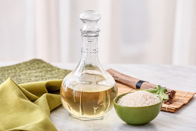 sử dụng muối và giấm làm sạch răng
