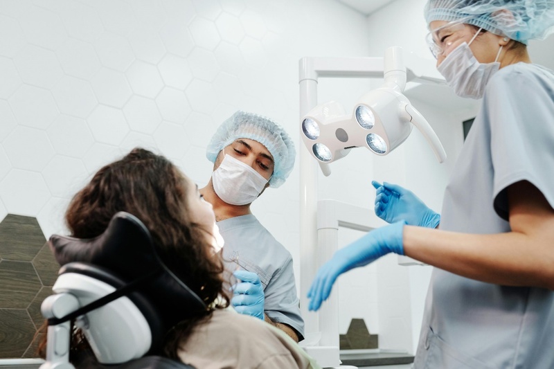 Lựa chọn nha khoa trồng răng uy tín trước khi cấy Implant